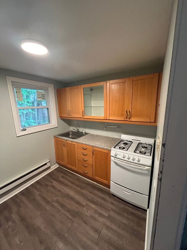 2309 Tilbury Ave Unit 2, Pittsburgh, PA 15217 Room for Rent in