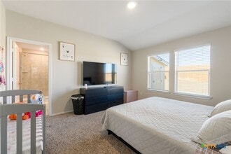 Building Photo - 5105 Natalia Rd