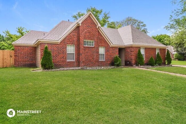 Building Photo - 4515 KINGS GRANT DR, Memphis, TN 38125