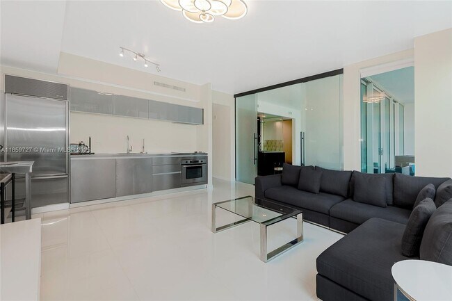 Building Photo - 1040 Biscayne Blvd