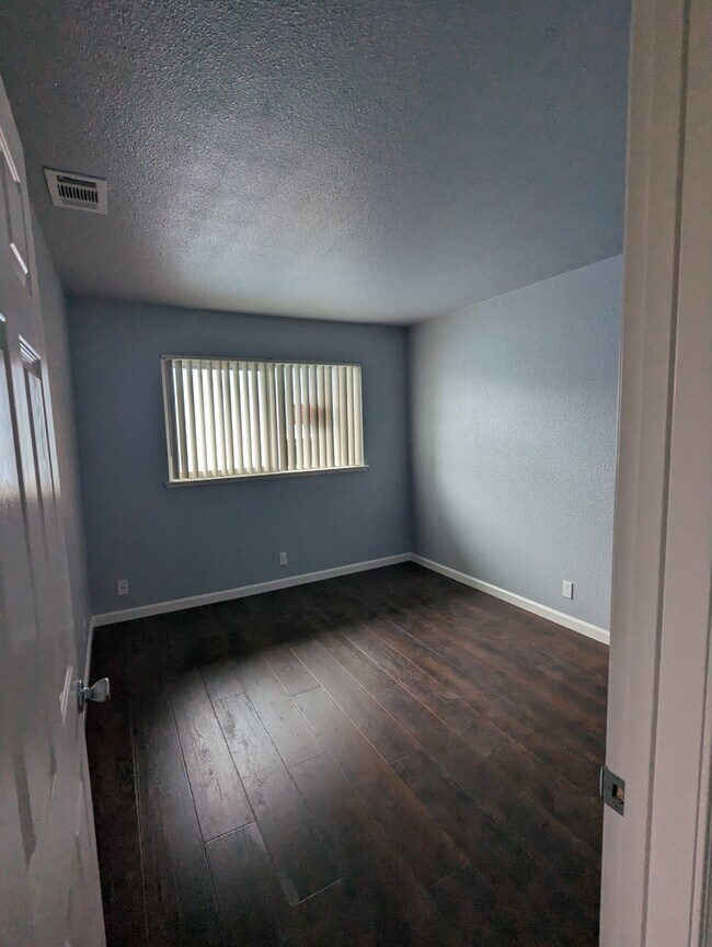 Building Photo - 3639 Bellinger Ct