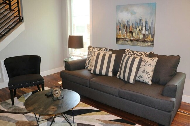 Foto del edificio - 929 13th Ave S