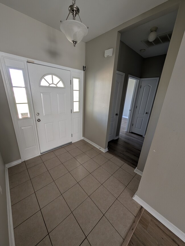 Entryway - 316 Peoria Blvd