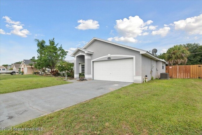 Building Photo - 897 Hunters Creek Dr