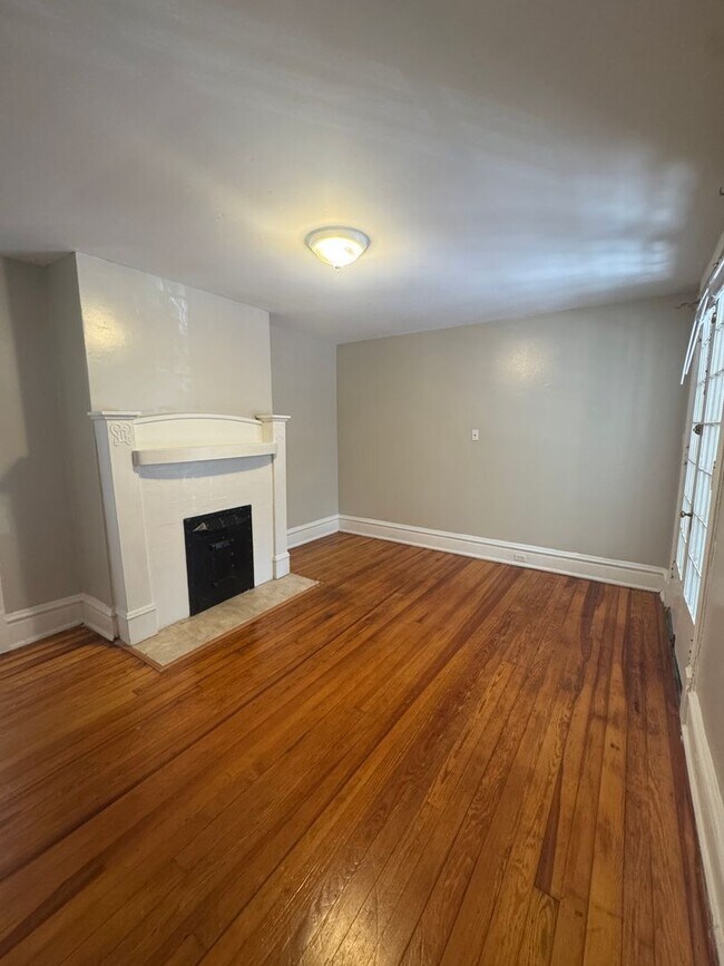 Foto del edificio - Charming 1 BR apartment on N. Person St. s...