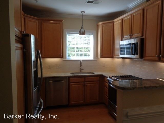 Building Photo - 100 Northbrook Dr