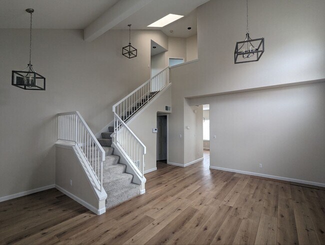 Building Photo - 8564 Mahogany Pl