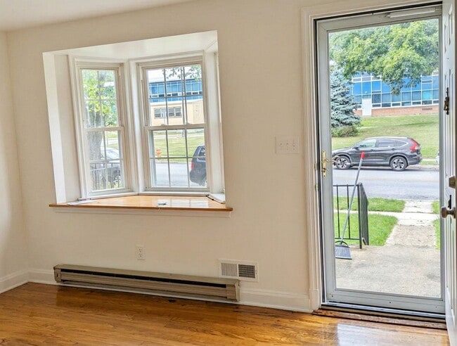 Foto del edificio - 8309 Pleasant Plains Rd