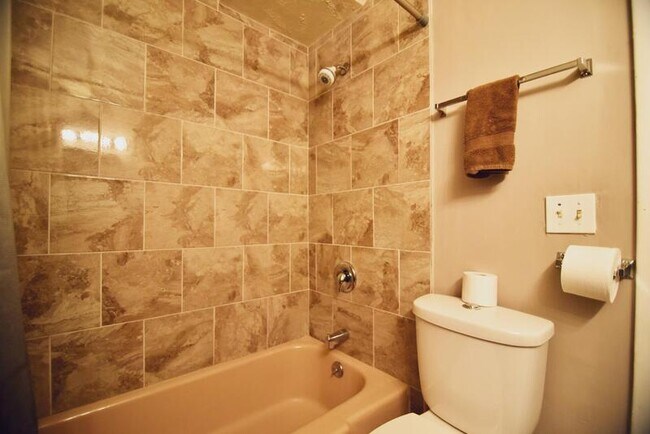 Building Photo - 3512 Dodge St