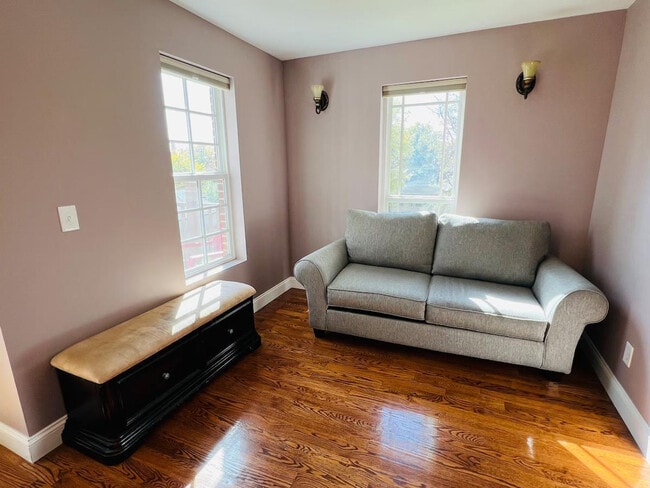 Building Photo - 3209 W Fairview Pl