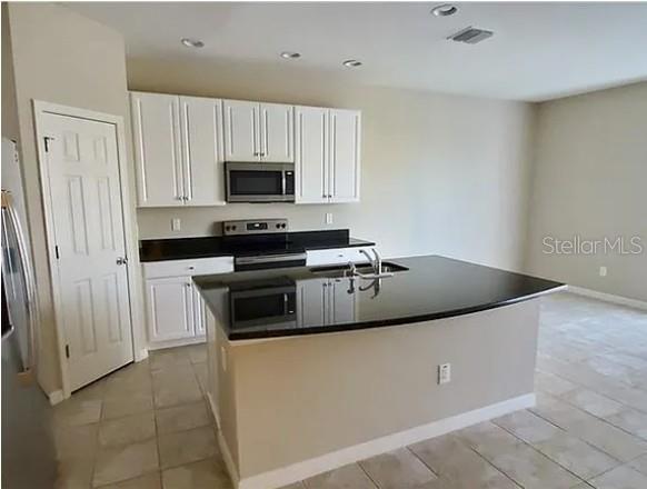 Foto del edificio - 7027 Towne Lake Rd