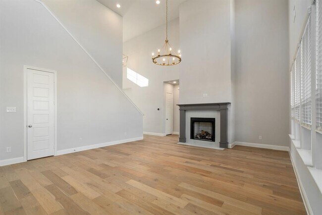 Building Photo - 116 E Furlong