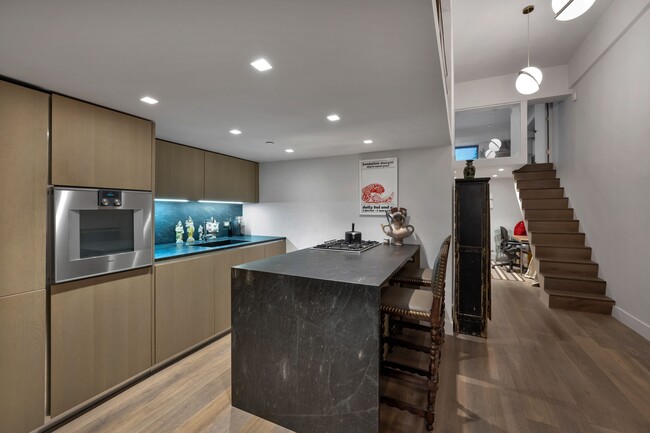 Photo - 130 Barrow St Apartment