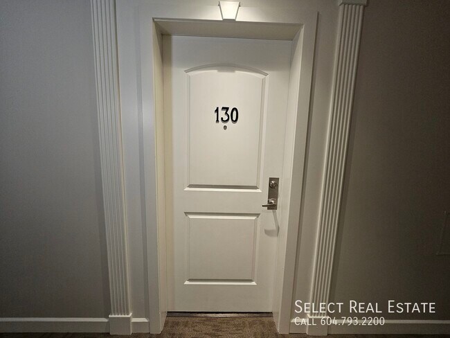 Photo du bâtiment - 8288-207A 207A St.