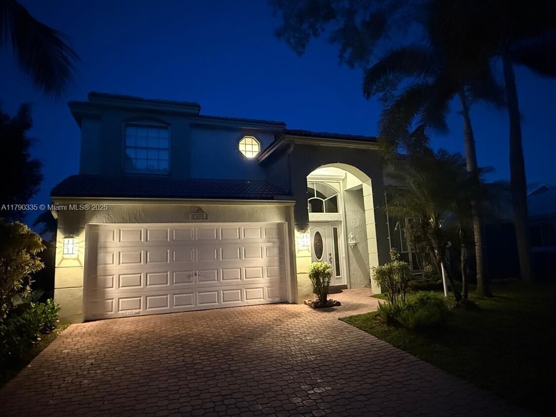 Foto principal - 1571 NW 132nd Ave
