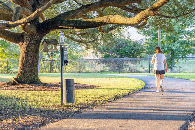 Compton Park is a nice place to spend the afternoon in Wilshire Park.