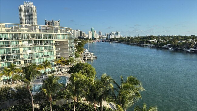 Foto del edificio - 6700 Indian Creek Dr