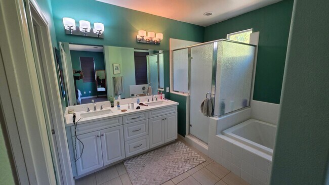 Foto del edificio - GORGEOUS TOWNHOME IN THE HEART OF SOUTH TEMECULA!
