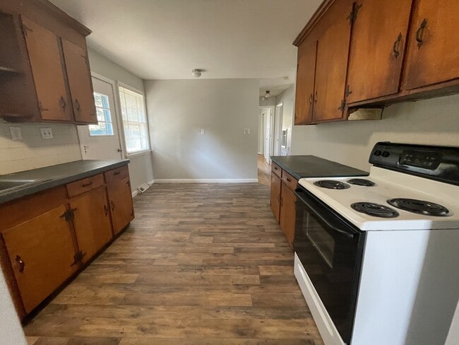 Building Photo - 266 Crescent Ln