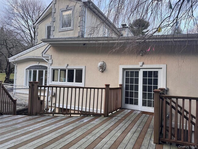 Foto del edificio - 201 Red Hill Rd