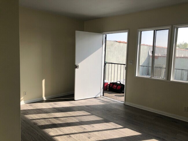 Building Photo - 2414 W Whittier Blvd