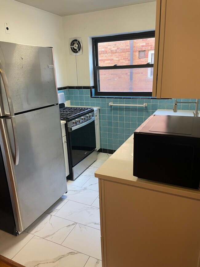 Foto del edificio - 3941 Millsbrae Ave