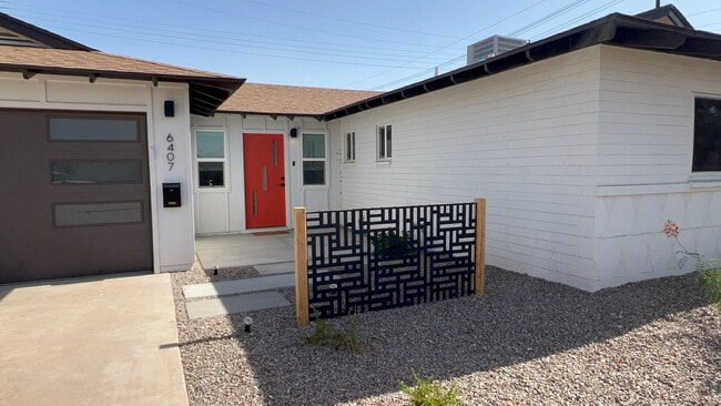 Building Photo - 6407 E Wilshire Dr