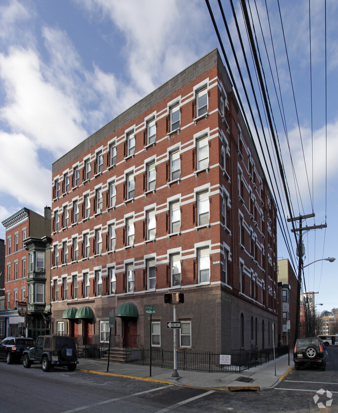 Building Photo - 1036 Willow Ave