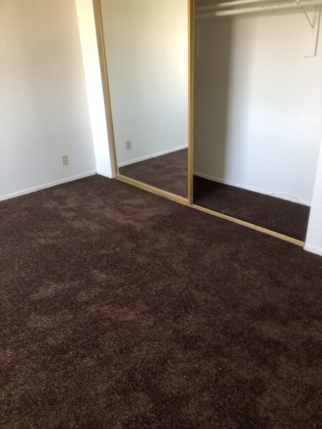 Building Photo - 13707 Cerise Ave