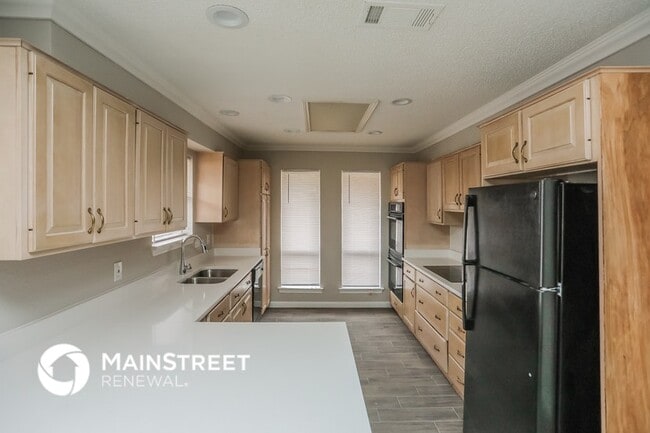 Building Photo - 2804 Quail Ridge Dr