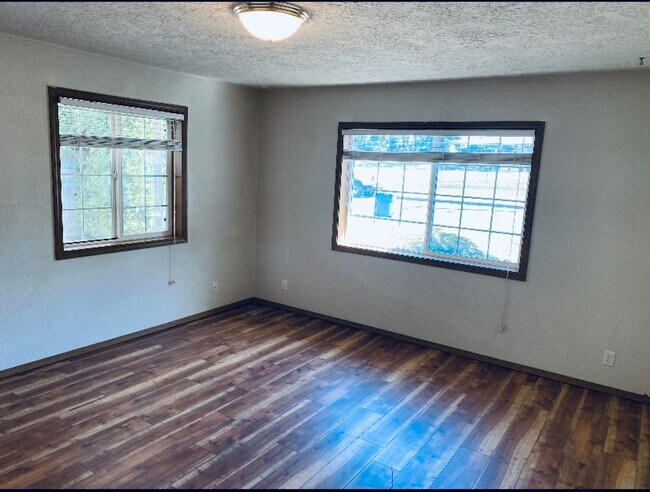 Foto del edificio - Silverton Duplex #13146