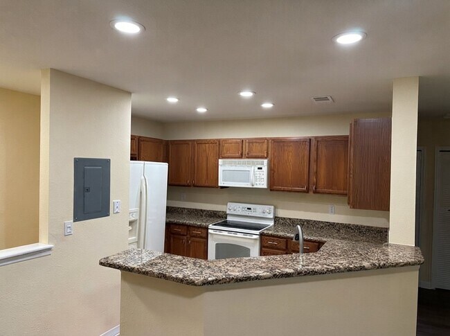 Building Photo - 4600 E Moody Blvd