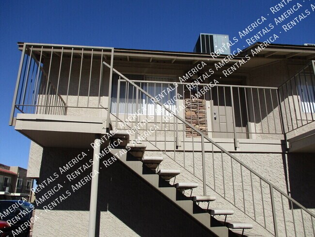 Foto del edificio - 1350 N 85th Pl