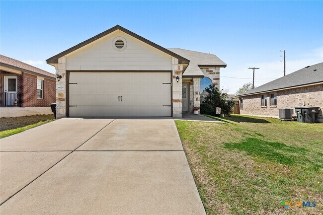Foto del edificio - 6024 Stonehaven Dr