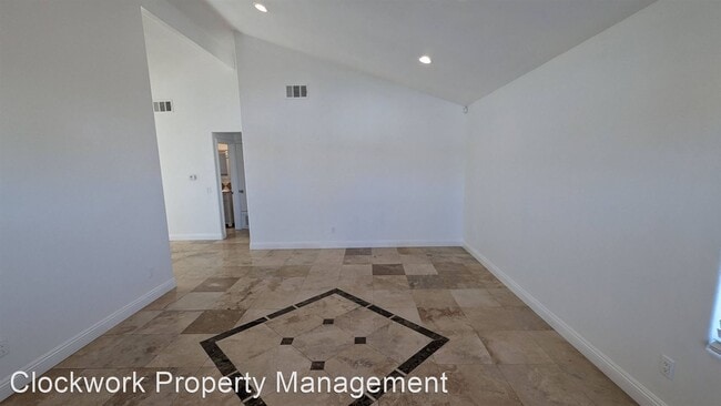 Building Photo - 3 br, 2 bath House - 4935 Harrison St