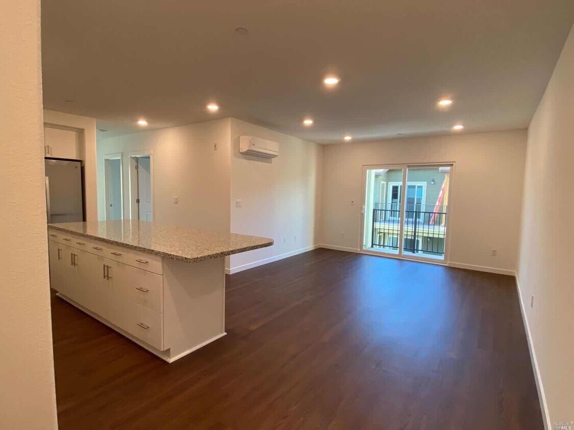 1402 Mauro Pietro Dr Unit 303, Petaluma, CA 94954 Condo for Rent in