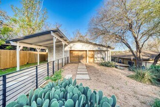 Building Photo - 5313 Downs Dr