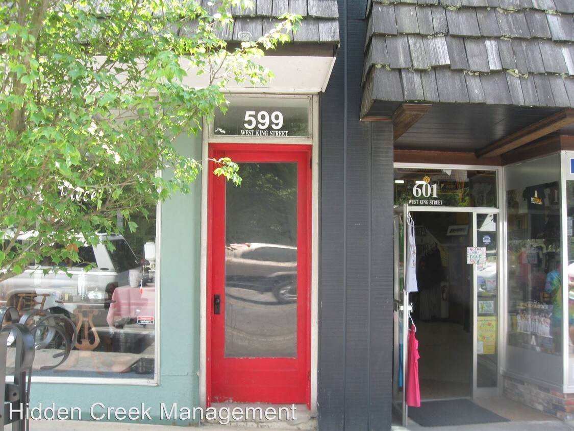 Foto principal - 599 W King St
