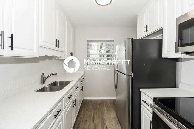 Building Photo - 3 Bedroom Pet-Friendly Home in JACKSONVILL...