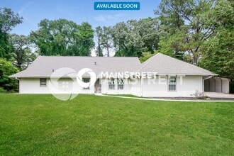 Building Photo - 2242 Marion Ln
