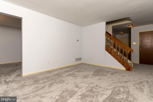 Building Photo - 228 Josephs Way