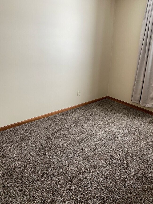 Foto del edificio - New Listing! @ 2 bd/1bath with attached ga...