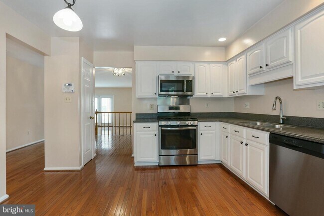 Building Photo - 12305 Fox Lake Pl