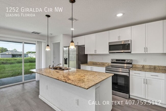 Building Photo - 1252 Giralda Cir NW