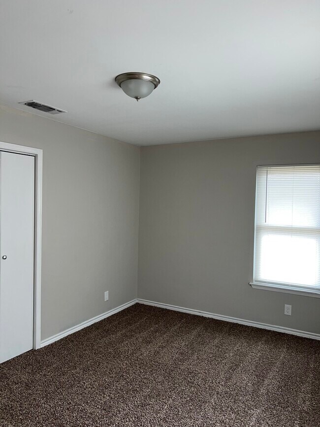 Foto del edificio - 206 Balboa Dr