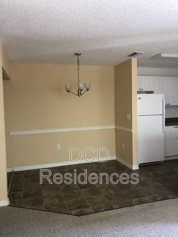 Building Photo - Senior 55+ Property   1144 Four Seasons Ci...