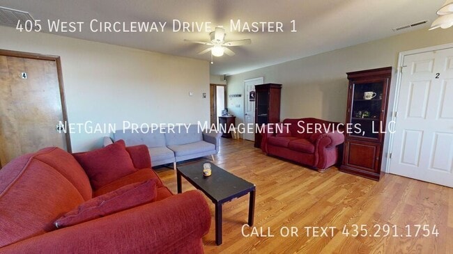 Building Photo - 405 Circleway Dr