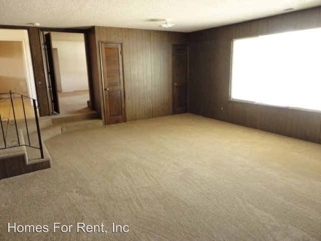 Building Photo - 23254 Avenue 196