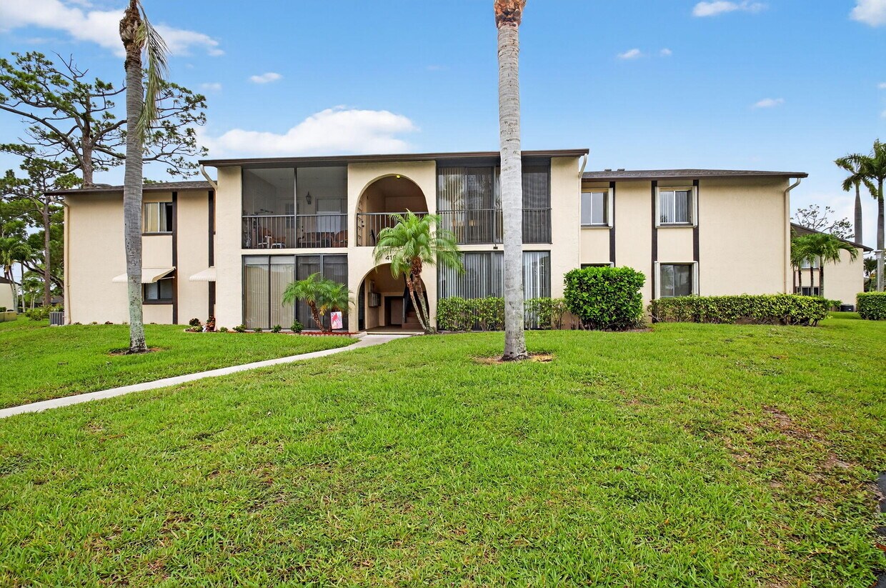 Foto principal - 416 Pine Glen Ln