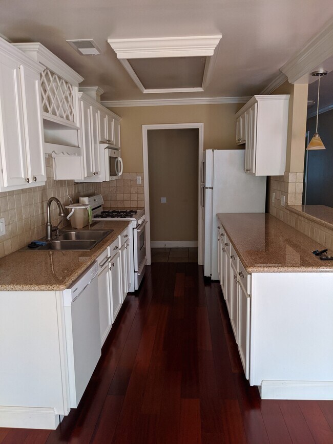 Foto del edificio - 42837 Homewood St.